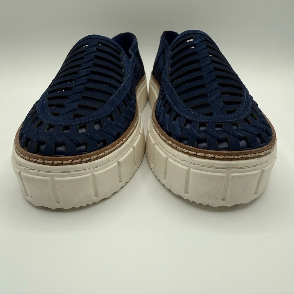 Vince Camuto Romeena Navy Blue Perforated Platform Slip-On Sneaker Size 9
